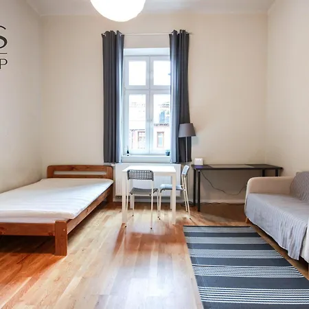 Prywatny W Samym Centrum Krakowskiego Kazimierza.